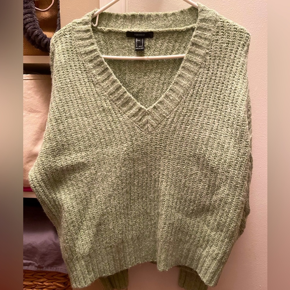 knit light green sweater